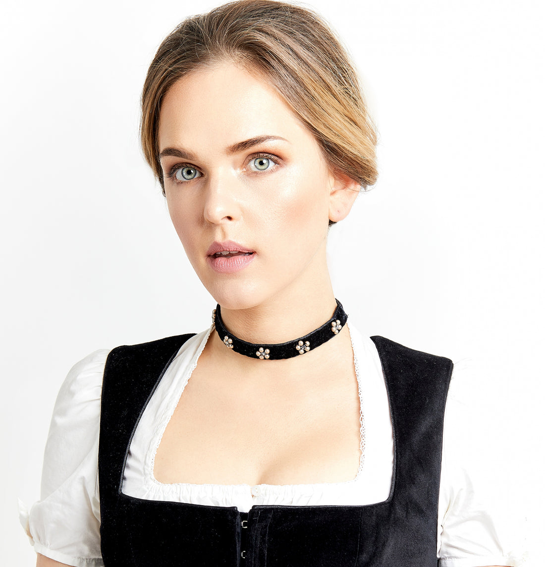 Seenberg, Trachtenschmuck, Trachtenkette, Trachtenkropfkette, Choker, Ohrringe, Perlen, Samt, Österreich
