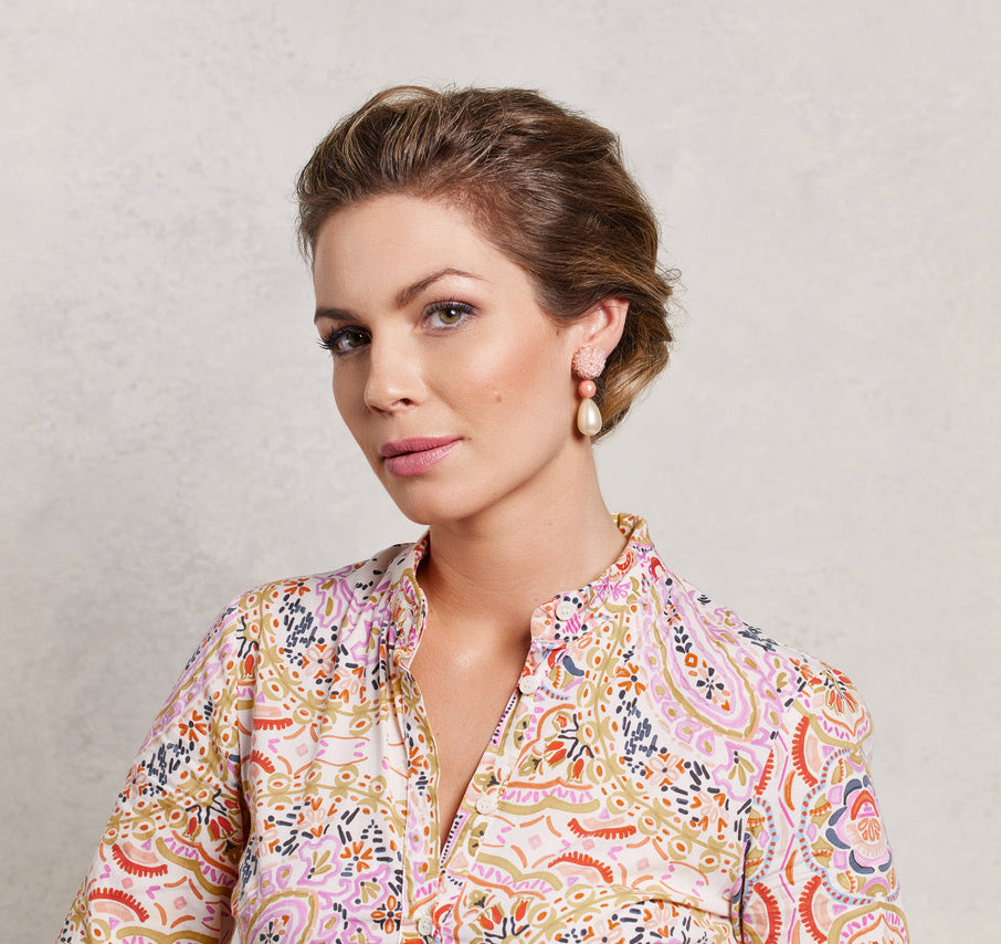 Soreia stud earrings